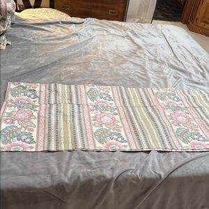 Floral Striped Pocket Valence.